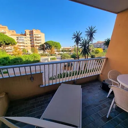 Palermo, Studio Climatise & Wifi Port De * Hyeres